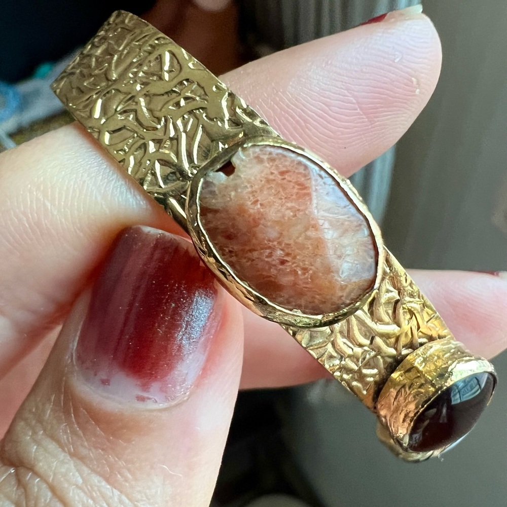 ✨ Golden Cuff with Semiprecious Stones – Artisan Turkish Design - Picture 3 of 15